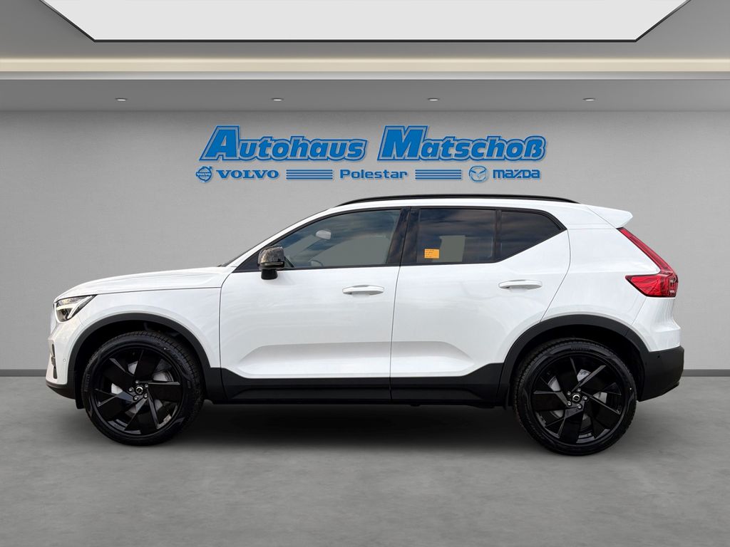 Volvo XC40 2025