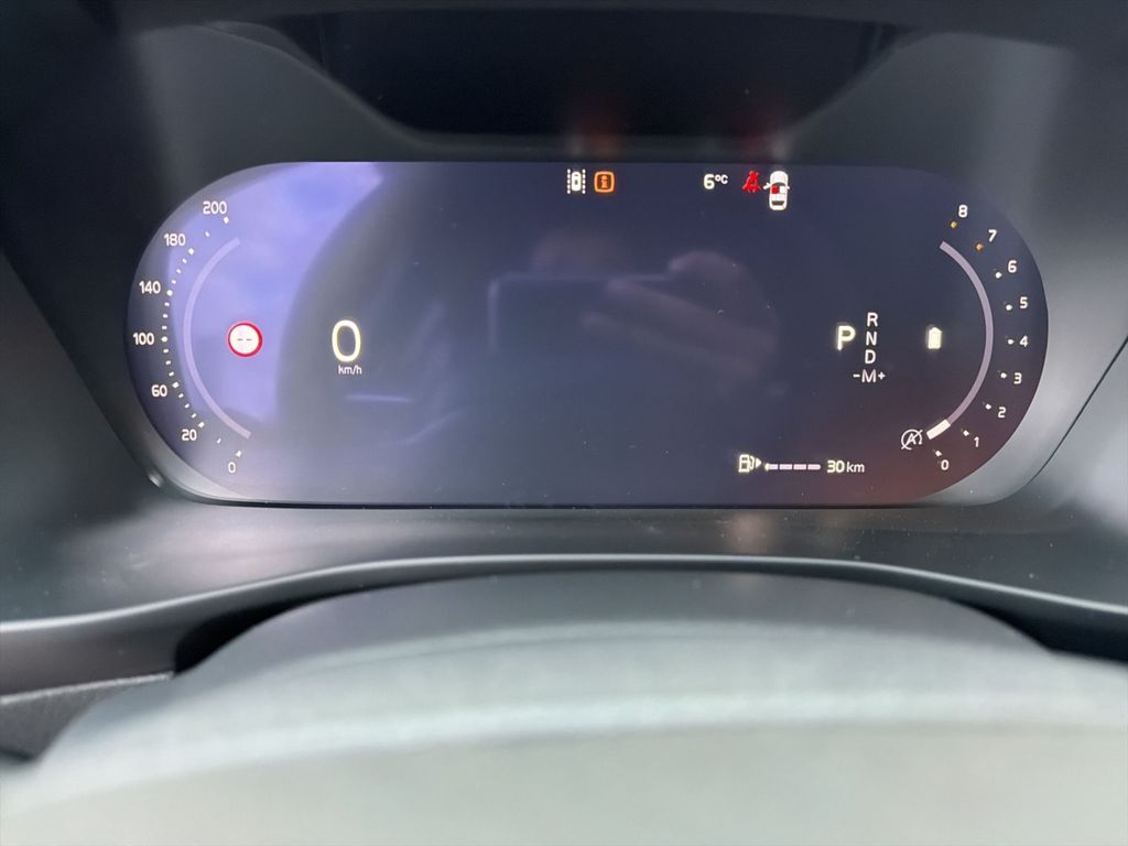 Volvo XC40 2025