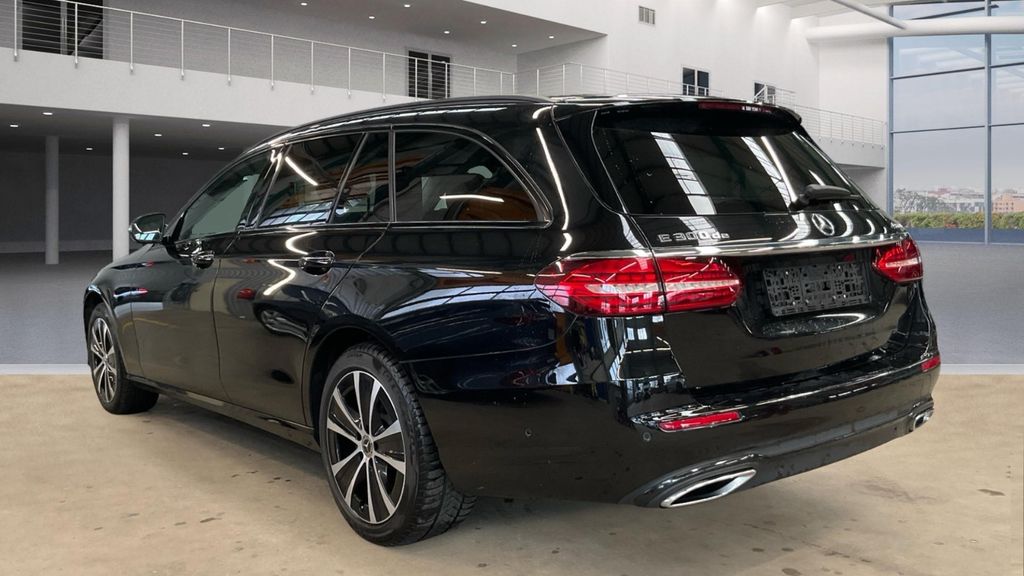 Mercedes-Benz E 300 2022
