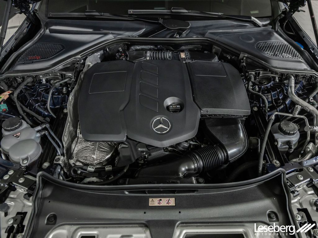 Mercedes-Benz E 300 2025