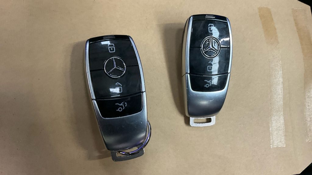 Mercedes-Benz E 300 2022