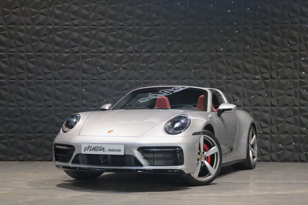 Porsche 992 2024