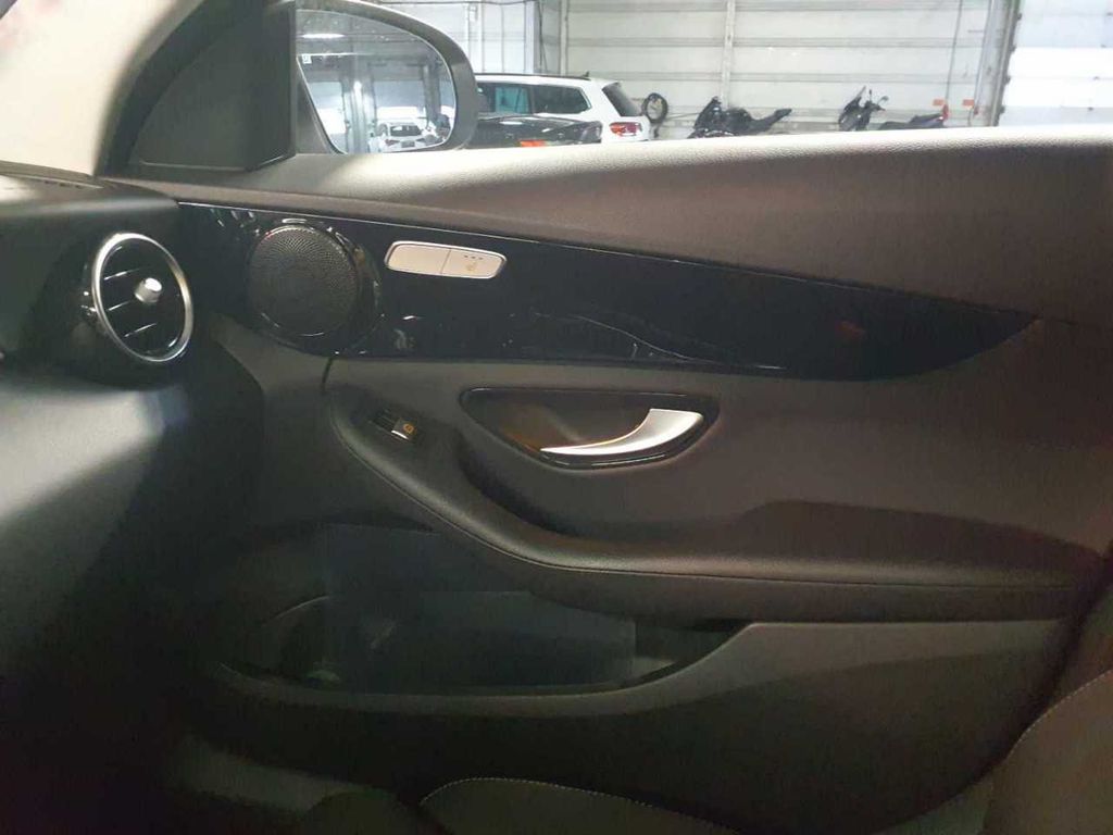 Mercedes-Benz C 300 2020