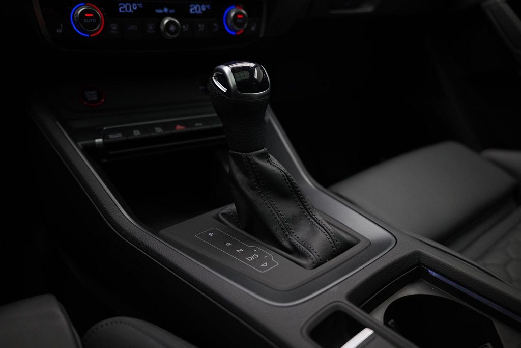 Audi RSQ3 2023