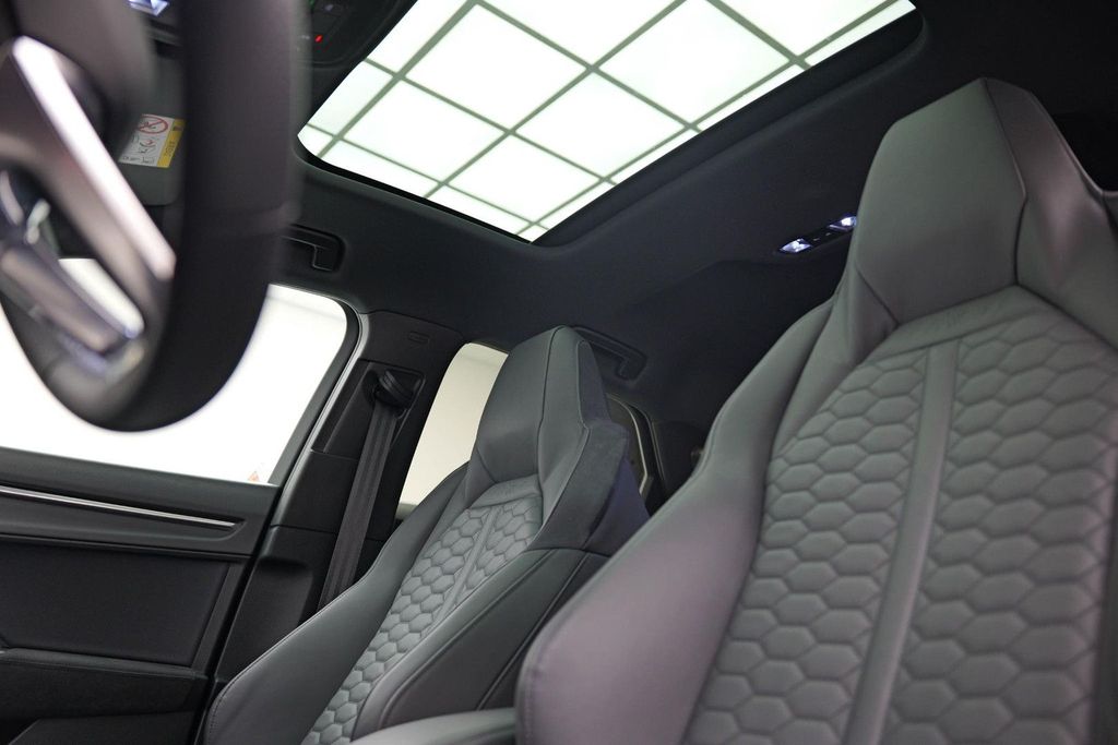 Audi RSQ3 2023