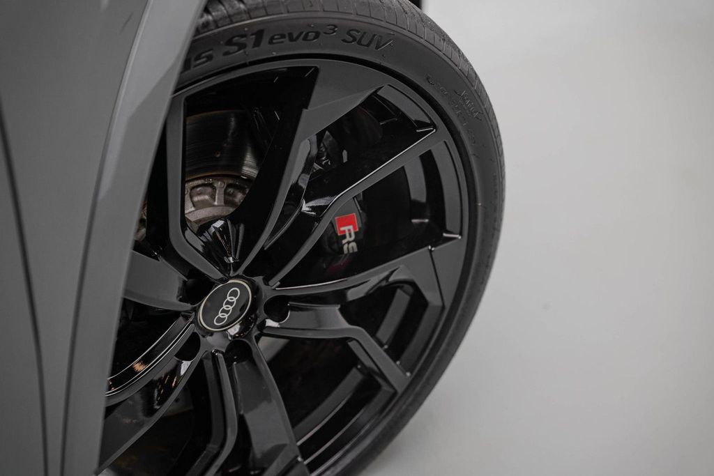 Audi RSQ3 2023