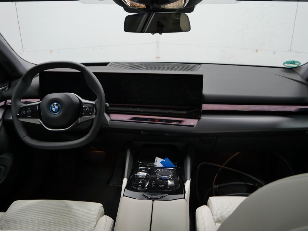 BMW i5 2024
