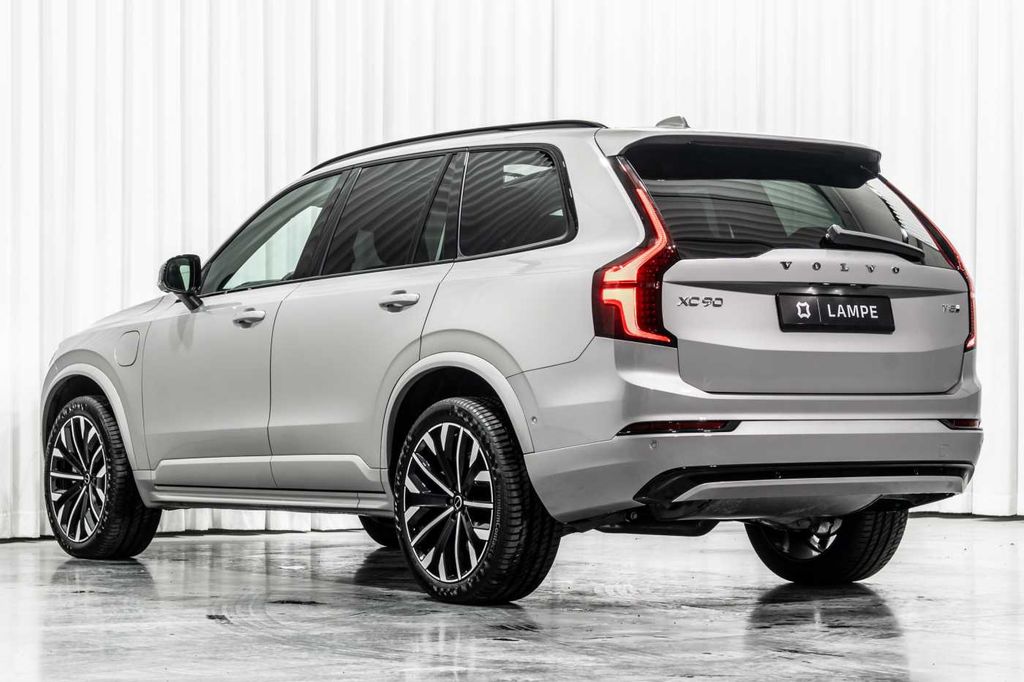 Volvo XC90 2025