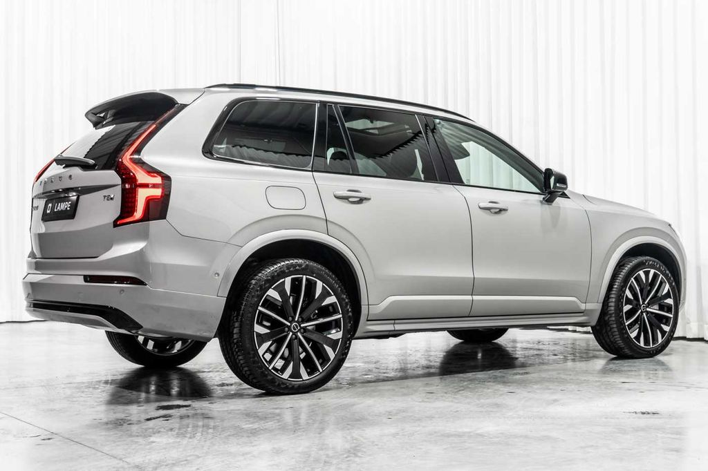 Volvo XC90 2025