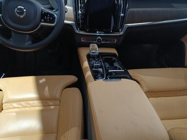 Volvo V90 2022