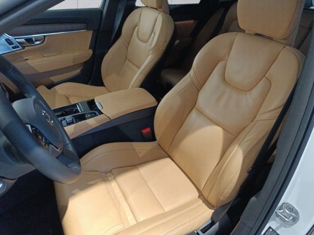 Volvo V90 2022