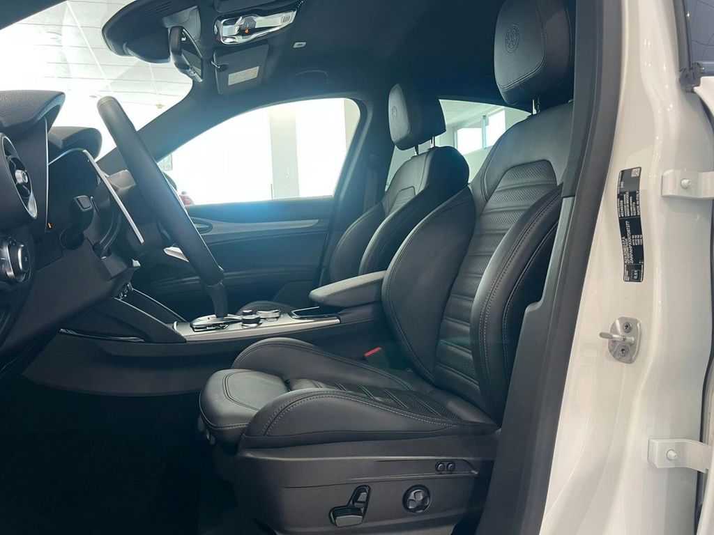 Alfa Romeo Stelvio 2024