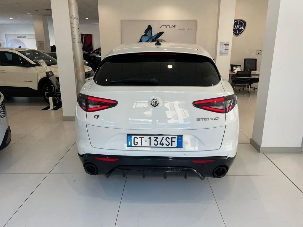 Alfa Romeo Stelvio 2024