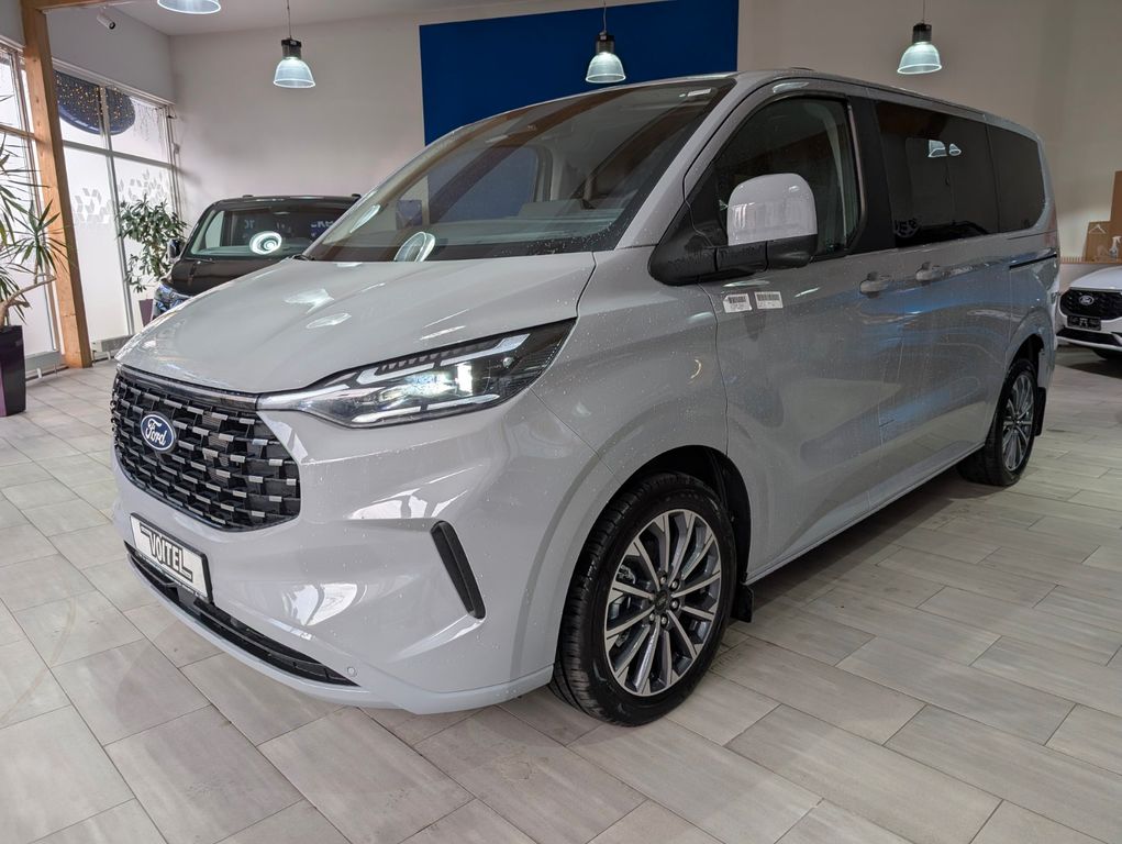 Ford Tourneo Custom 2025