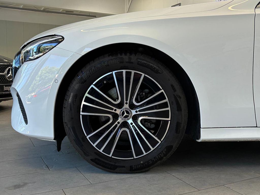 Mercedes-Benz E 220 2024