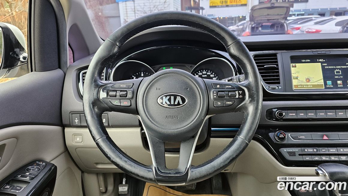 Kia Canival 2017