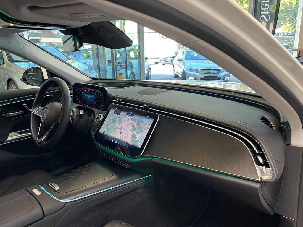 Mercedes-Benz E 220 2024