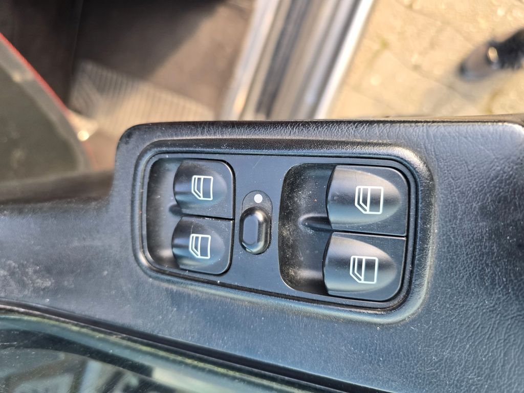 Mercedes-Benz G 500 2011