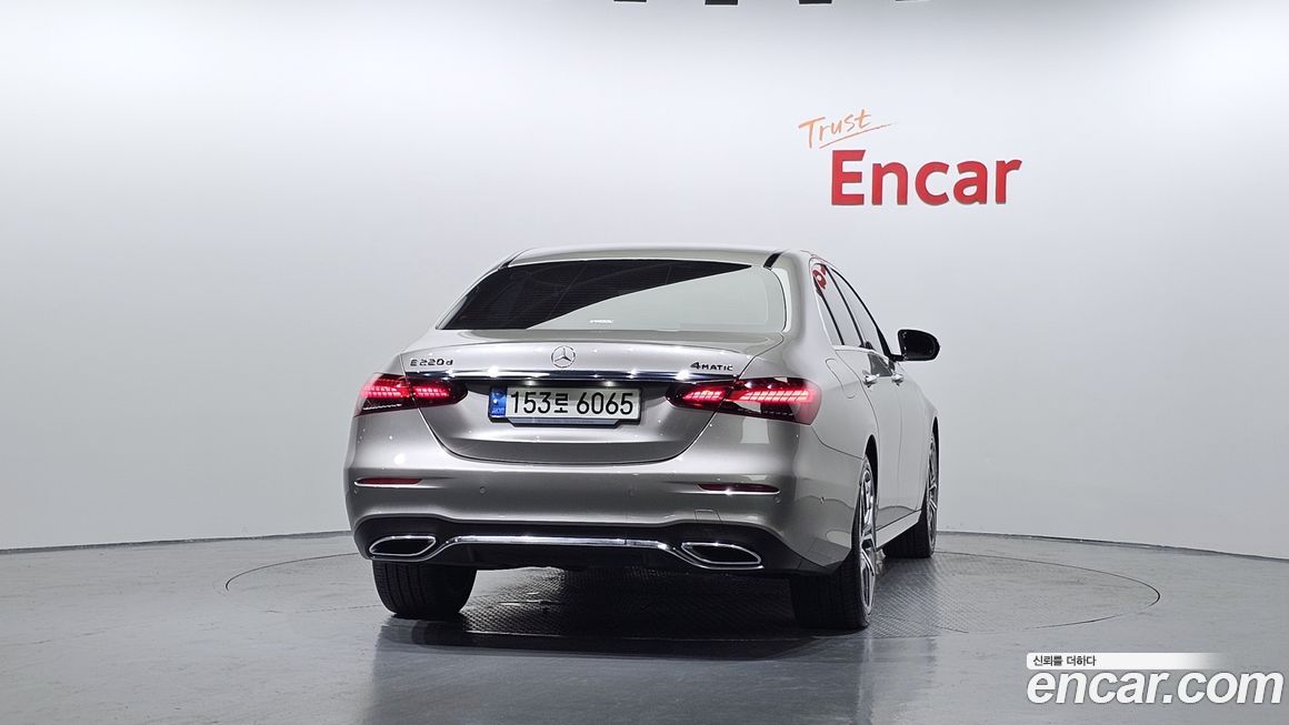 Mercedes-Benz E-Class 2021