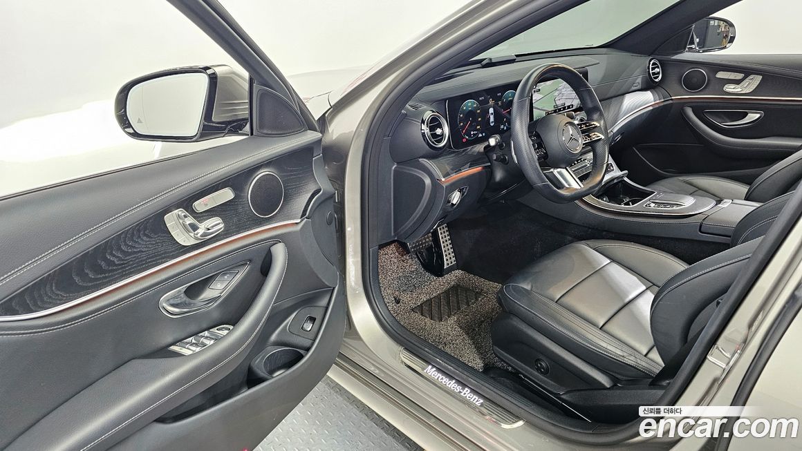 Mercedes-Benz E-Class 2021