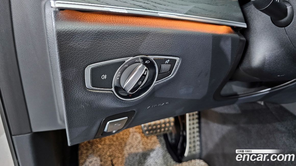 Mercedes-Benz E-Class 2021