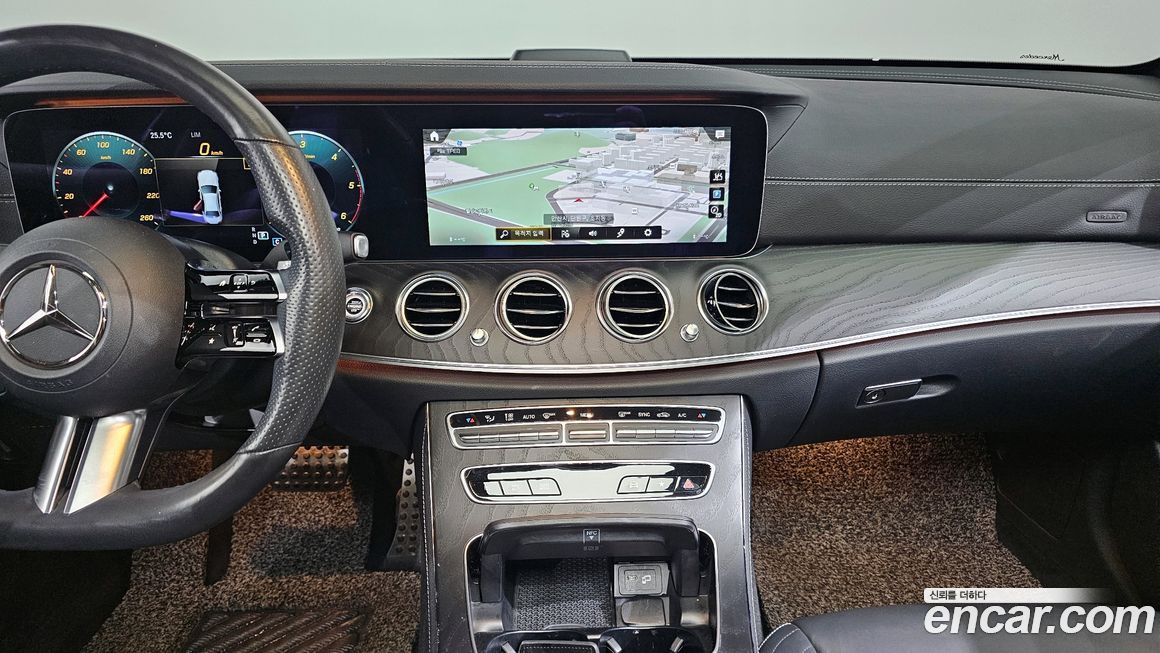 Mercedes-Benz E-Class 2021