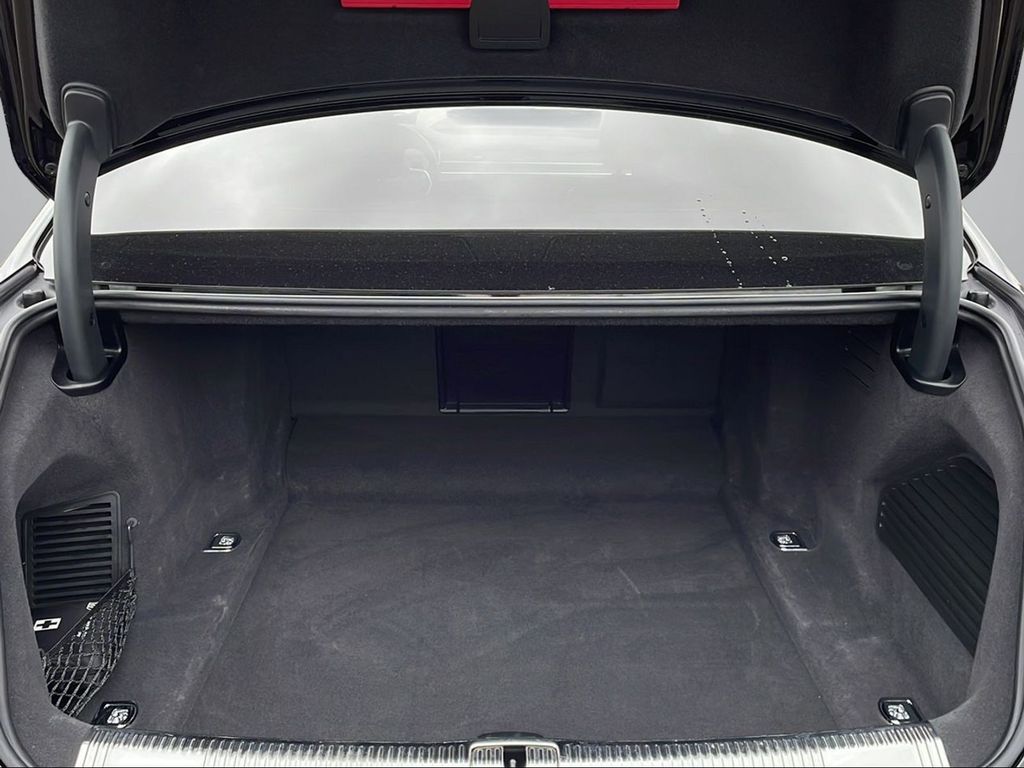 Audi A8 2023