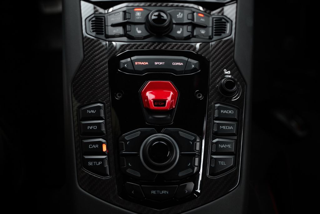 Lamborghini Aventador 2017