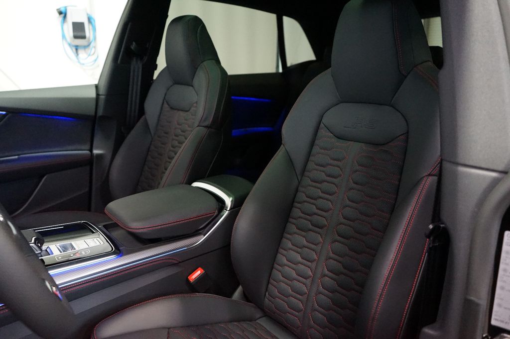 Audi RSQ8 2025