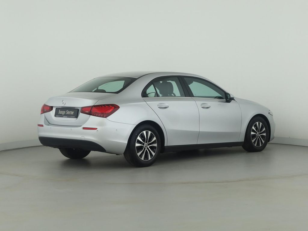 Mercedes-Benz A 180 2023