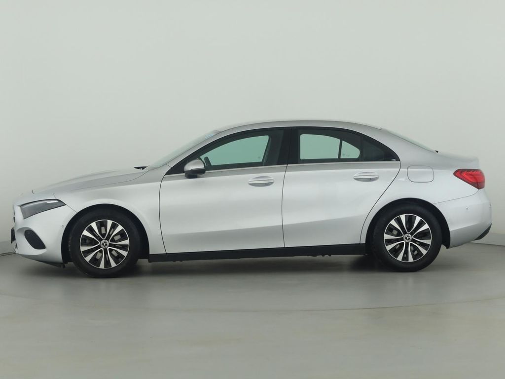 Mercedes-Benz A 180 2023