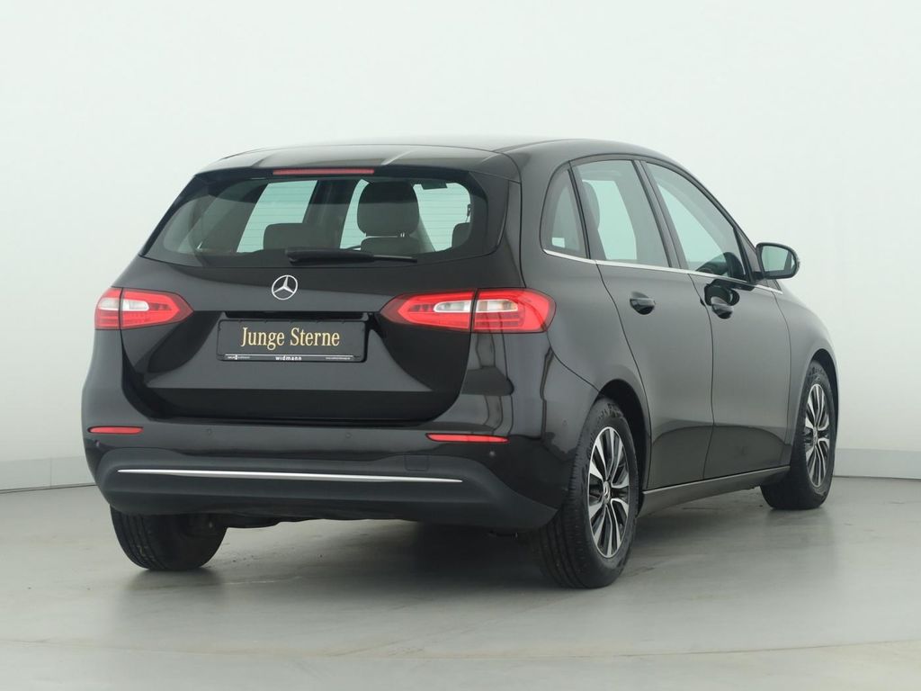 Mercedes-Benz B 180 2022