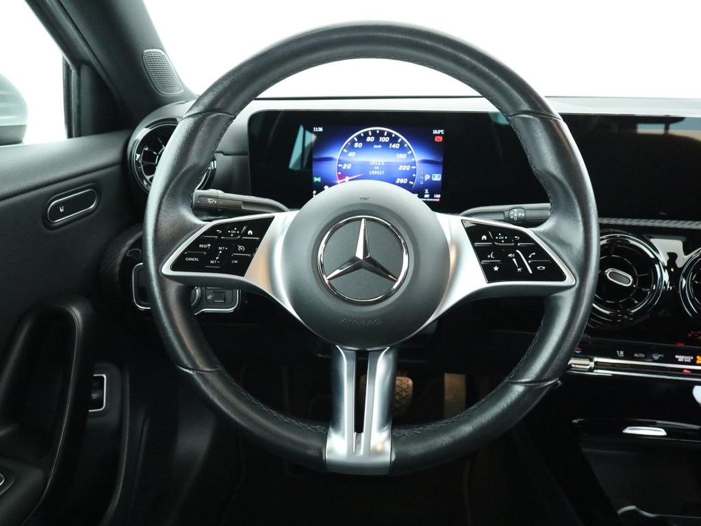 Mercedes-Benz A 180 2023