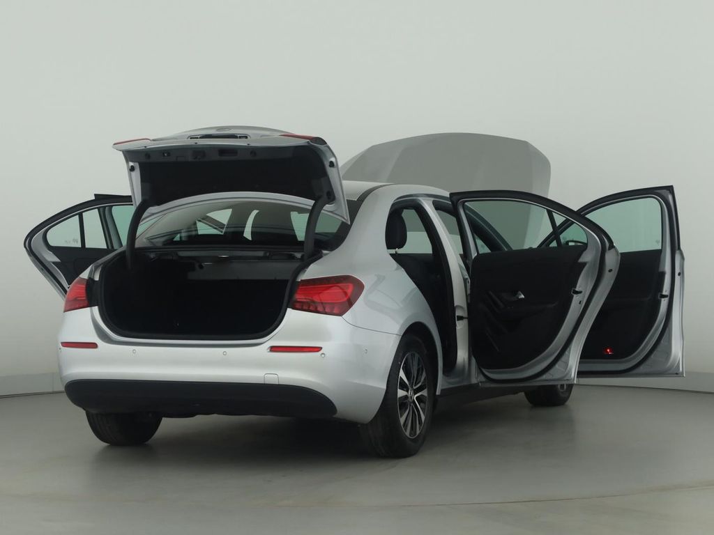 Mercedes-Benz A 180 2023