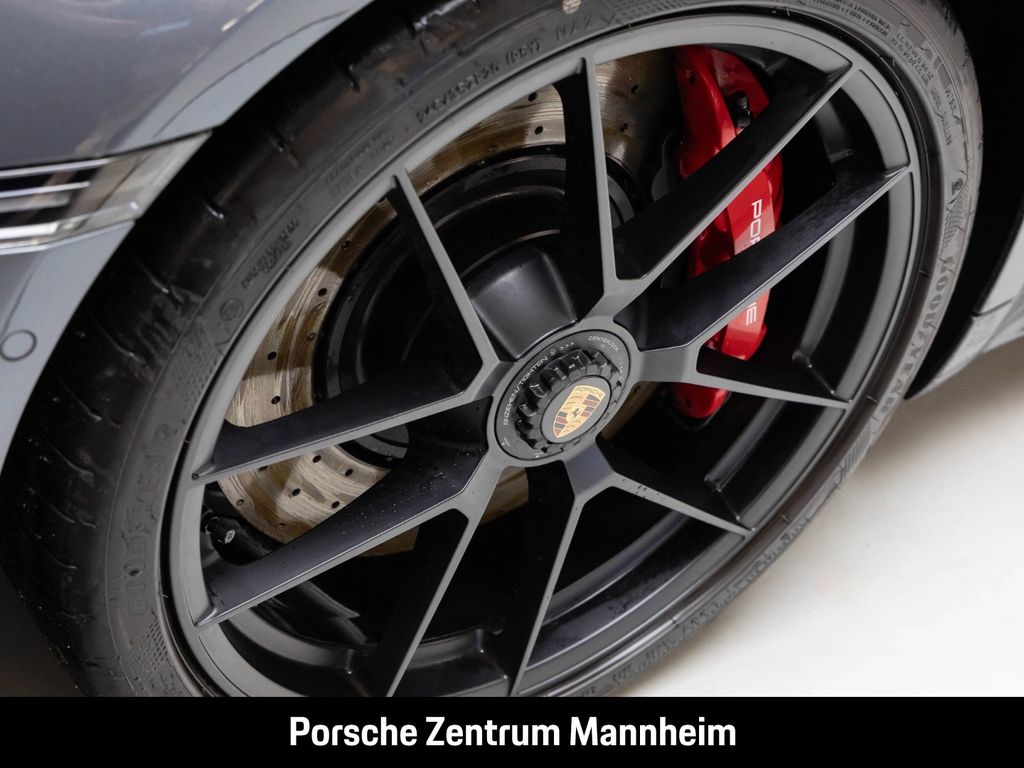 Porsche 992 2024