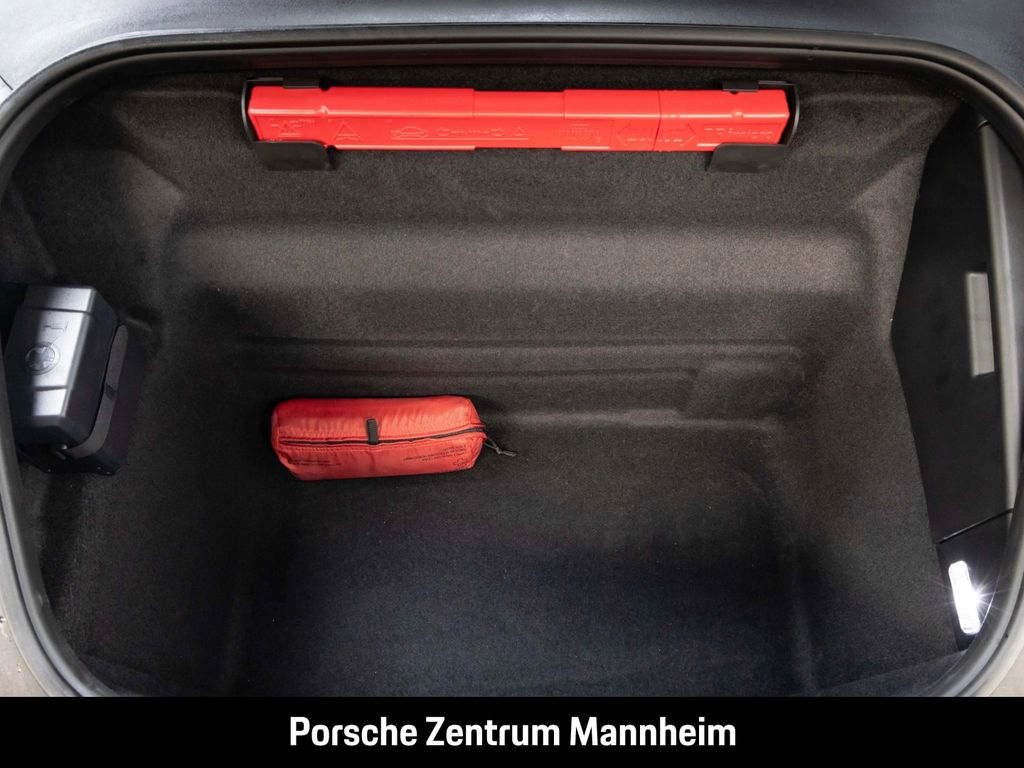 Porsche 992 2024