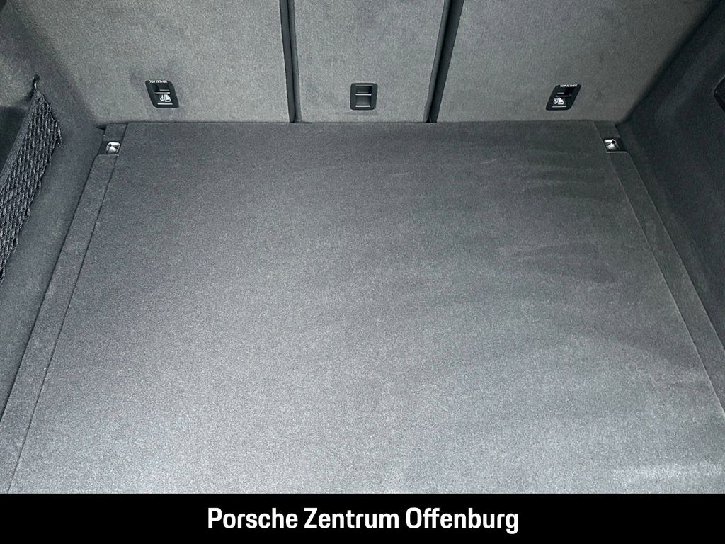 Porsche Cayenne 2025