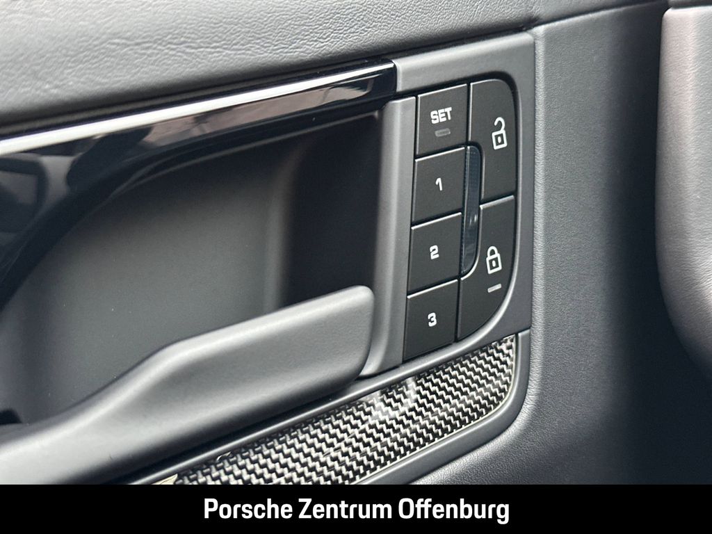 Porsche Cayenne 2025