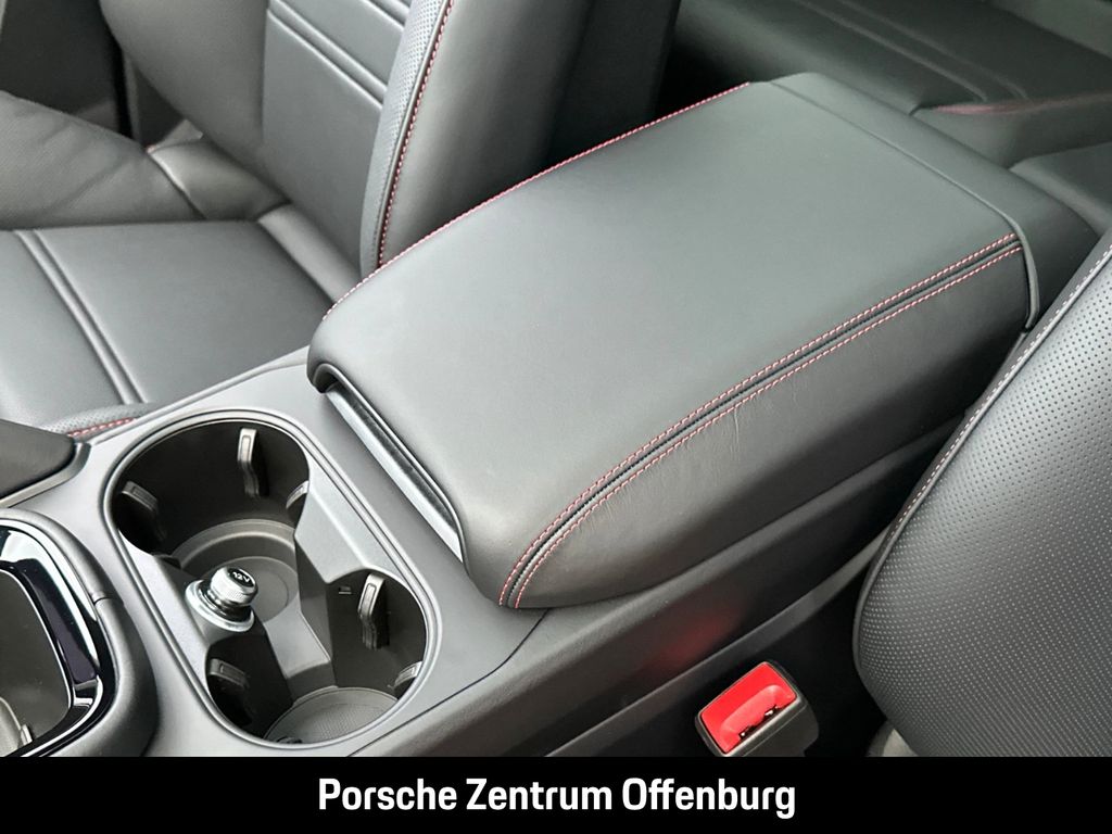 Porsche Cayenne 2025