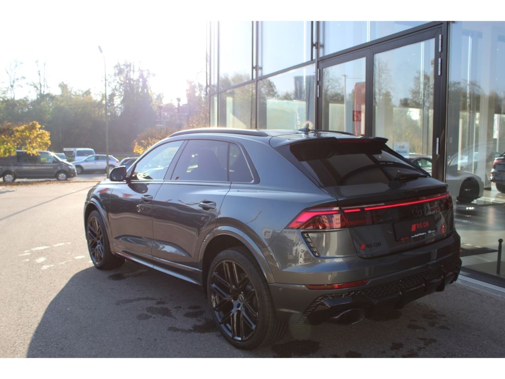 Audi RSQ8 2025