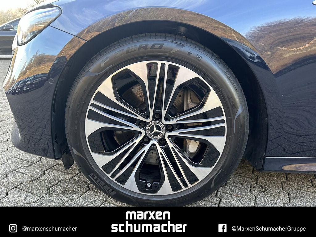 Mercedes-Benz E 300 2025