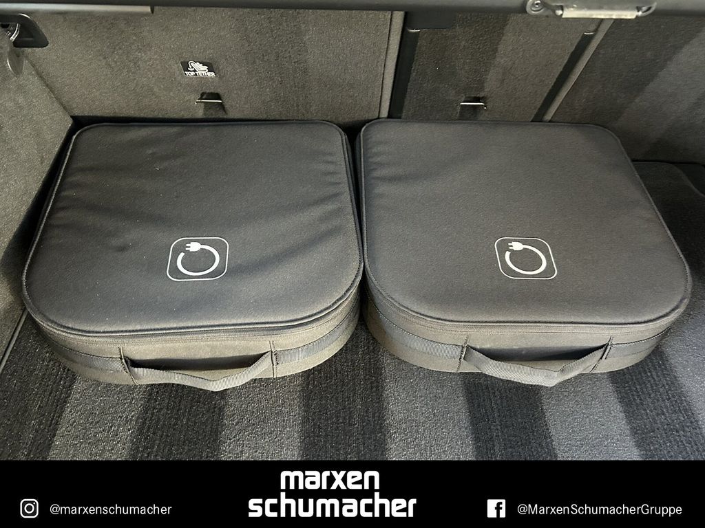 Mercedes-Benz E 300 2025