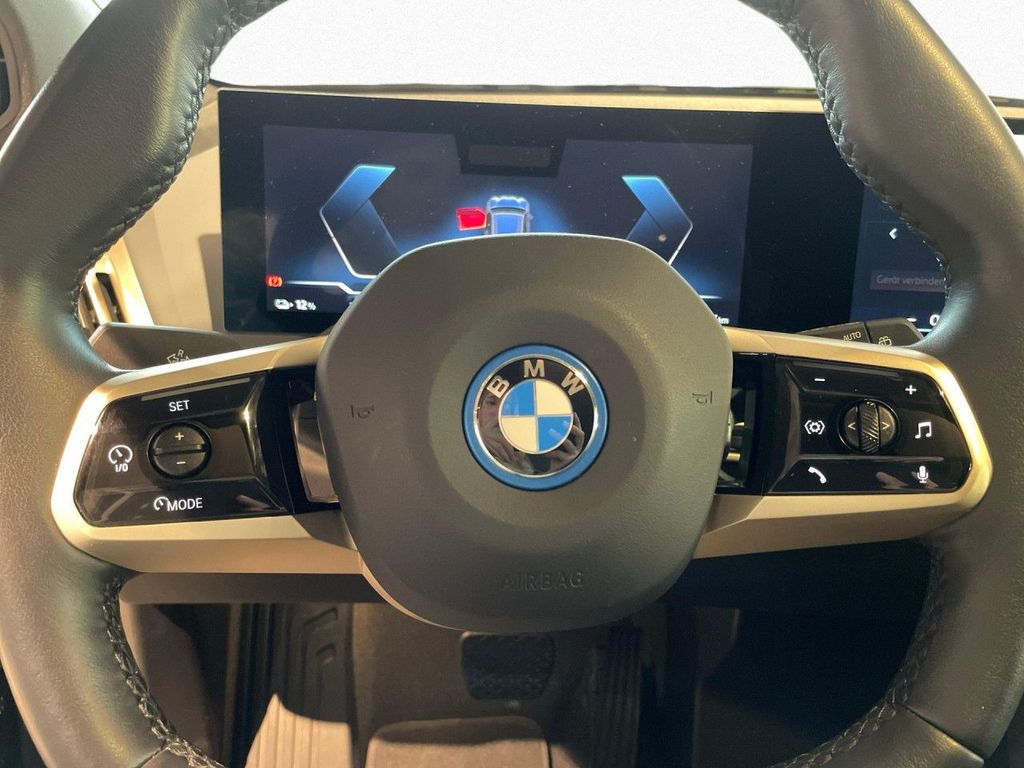 BMW iX 2023