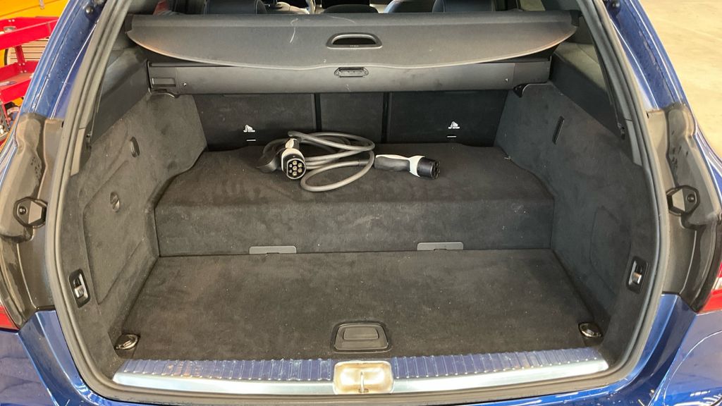 Mercedes-Benz C 300 2021