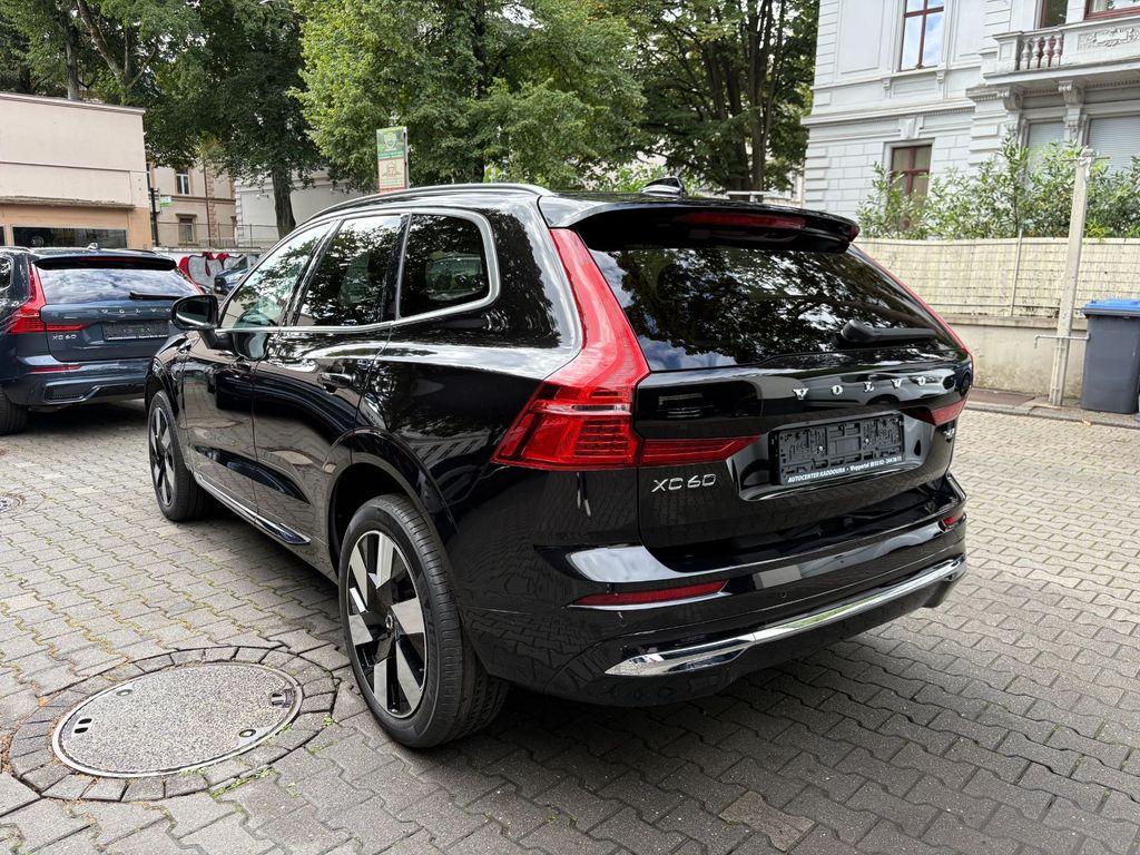 Volvo XC60 2025