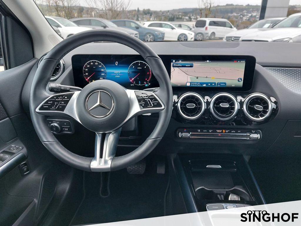 Mercedes-Benz B 220 2023