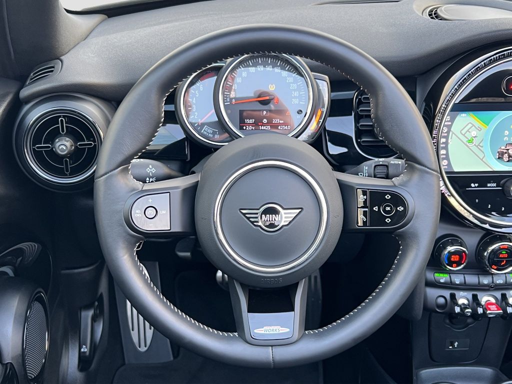 MINI Cooper Cabrio 2023