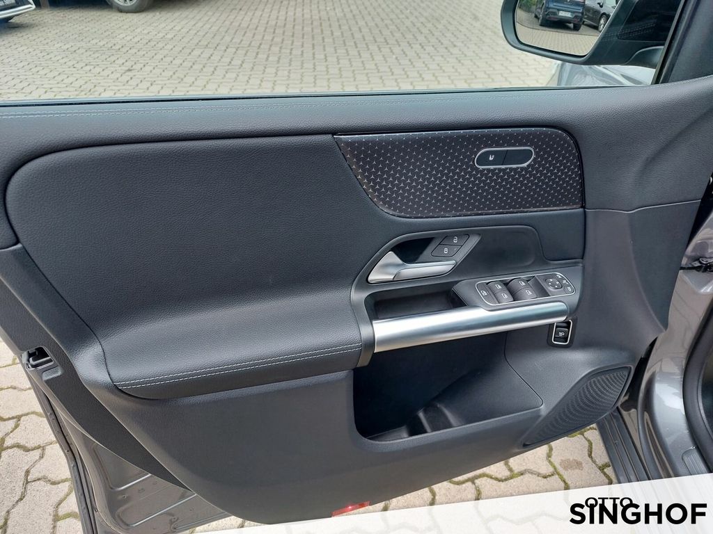 Mercedes-Benz B 220 2023