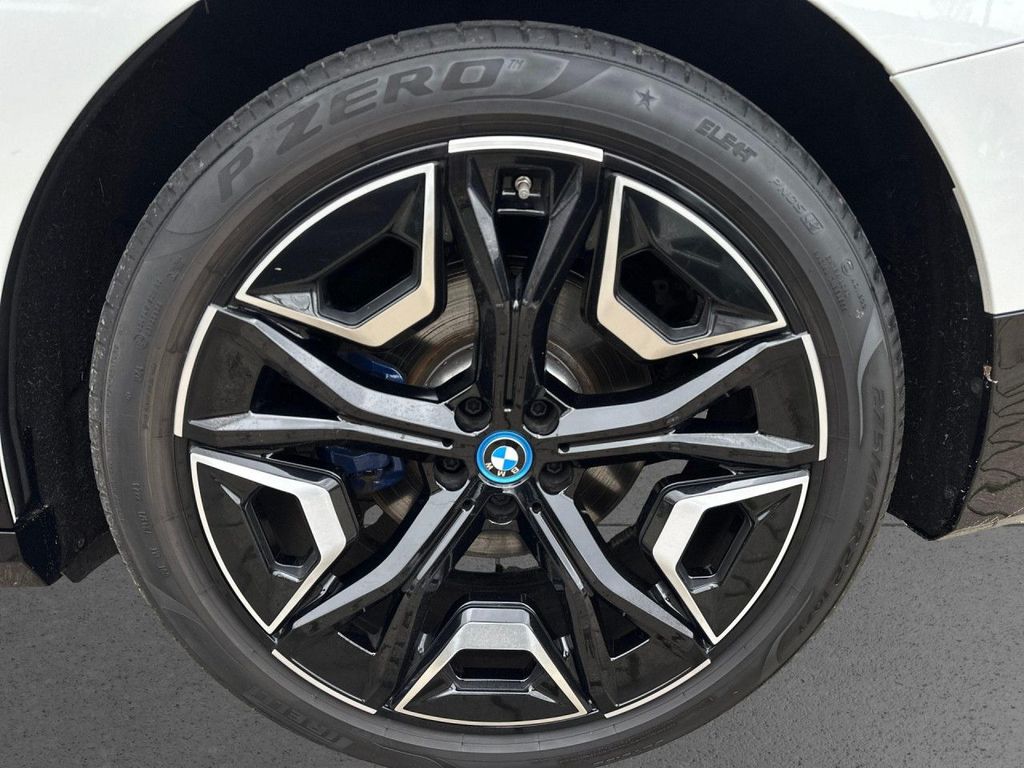 BMW iX 2023