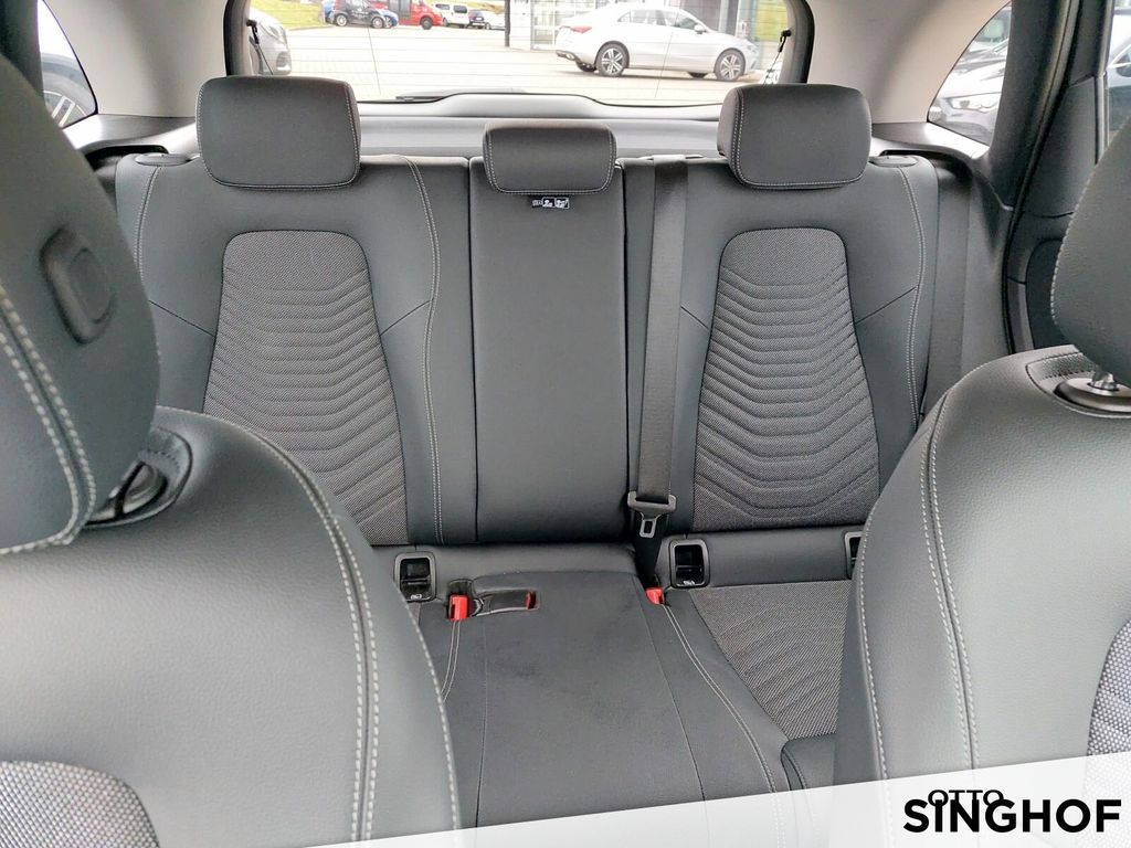 Mercedes-Benz B 220 2023